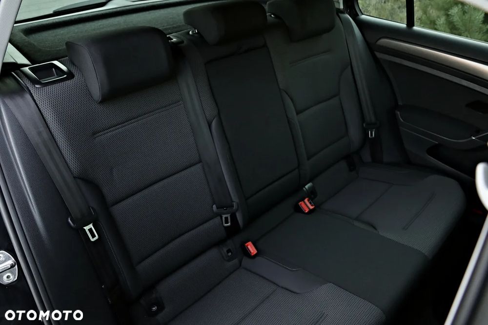Volkswagen Golf 1.6 TDI BlueMotion Technology Cup - 9
