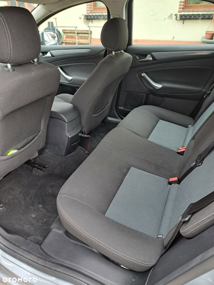 Ford Mondeo 2.0 FF Trend - 24