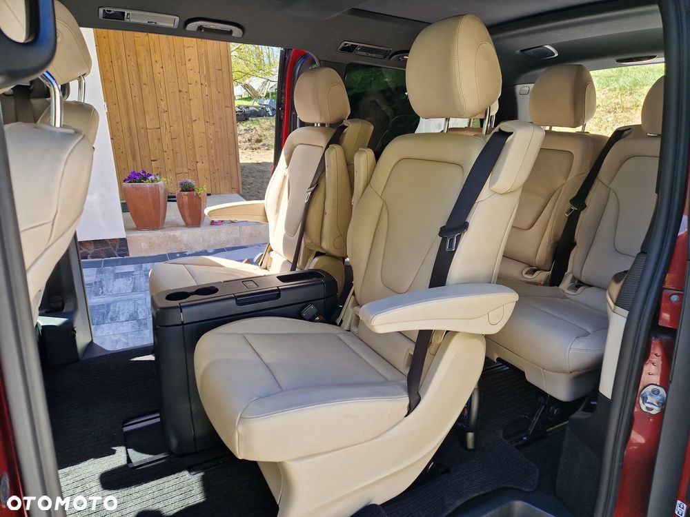Mercedes-Benz Klasa V 300 d 4-Matic Avantgarde 9G-Tronic (d³ugi) - 12