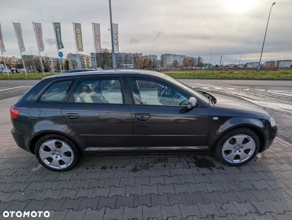 Audi A3 Sportback 2.0 TDI Ambiente - 5