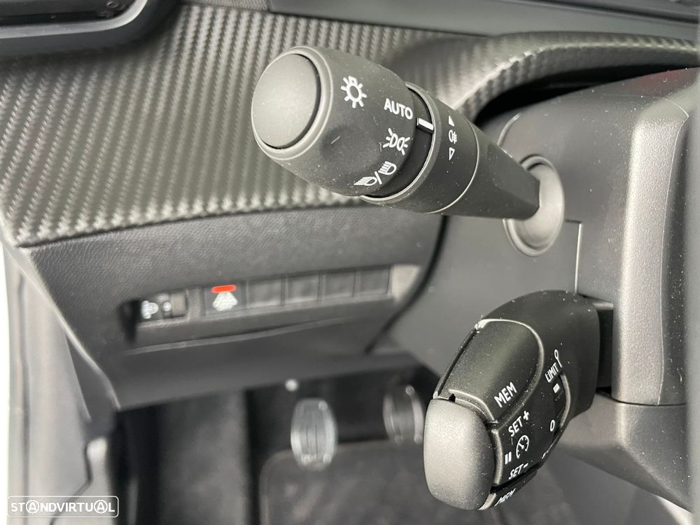 Peugeot 208 1.2 PureTech Active - 16