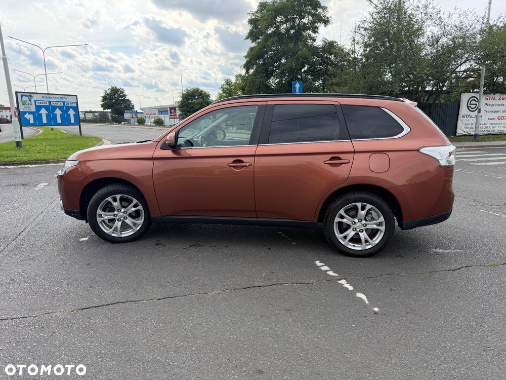 Mitsubishi Outlander - 10