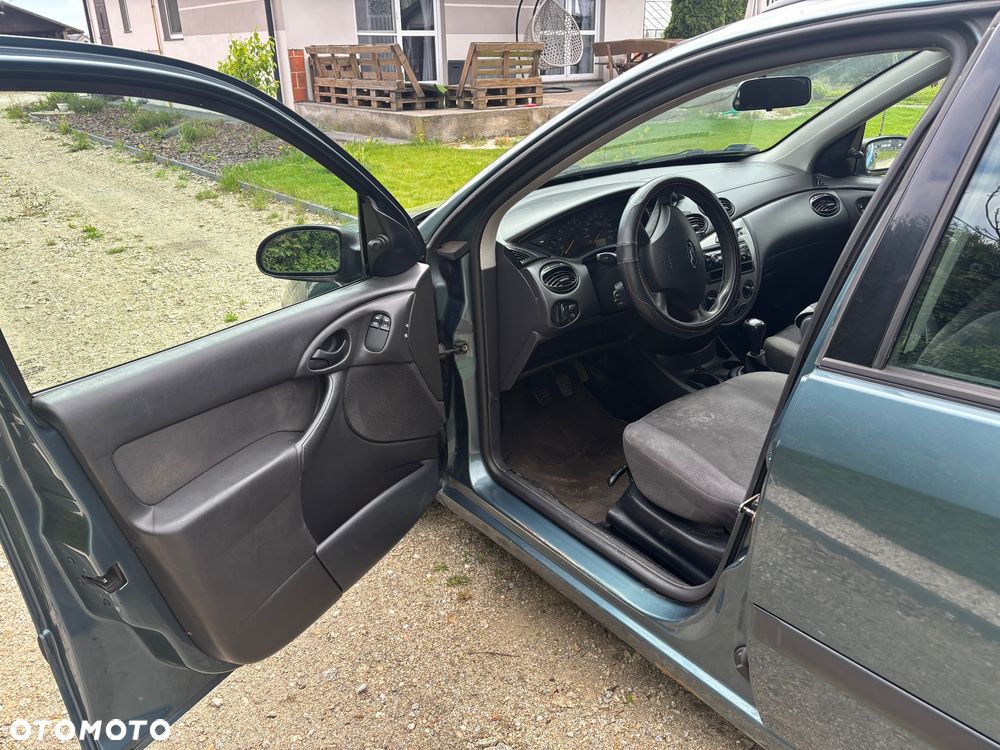 Ford Focus 1.6 Comfort - 6