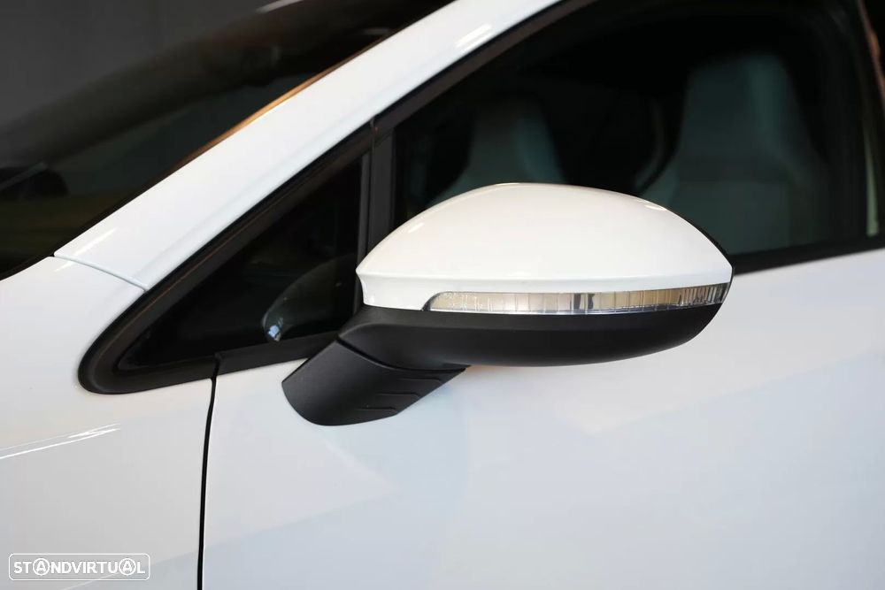 VW Golf 2.0 TDI GTD DSG - 6