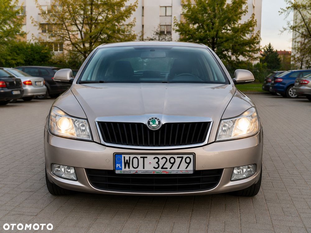 Skoda Octavia 1.8 TSI Ambiente - 1