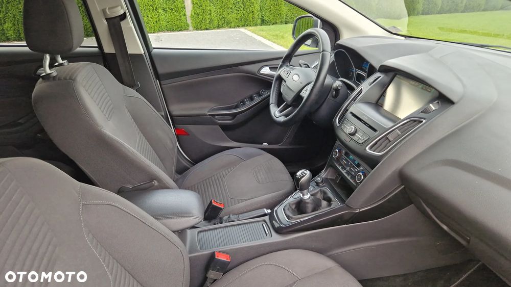 Ford Focus 1.5 TDCi DPF Start-Stopp-System Titanium - 11