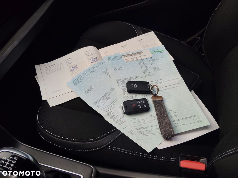 Volvo V40 T2 Momentum - 38