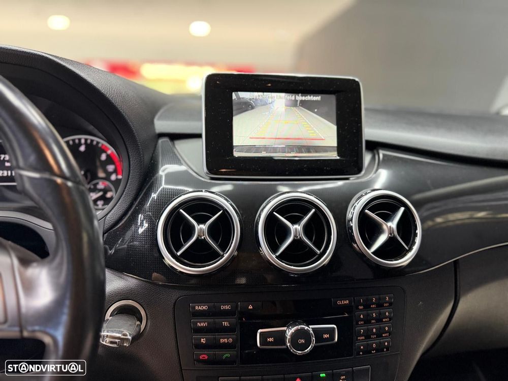 Mercedes-Benz B 180 d Progressive - 29