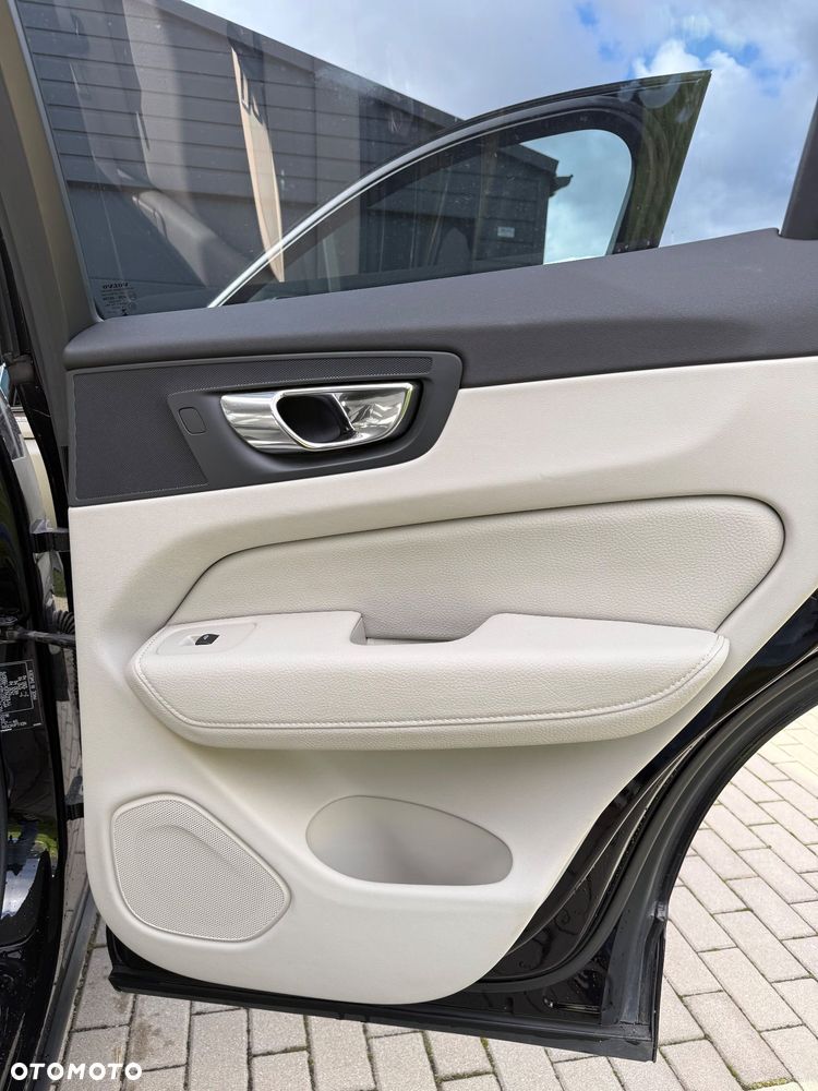 Volvo XC 60 T5 AWD Inscription - 29