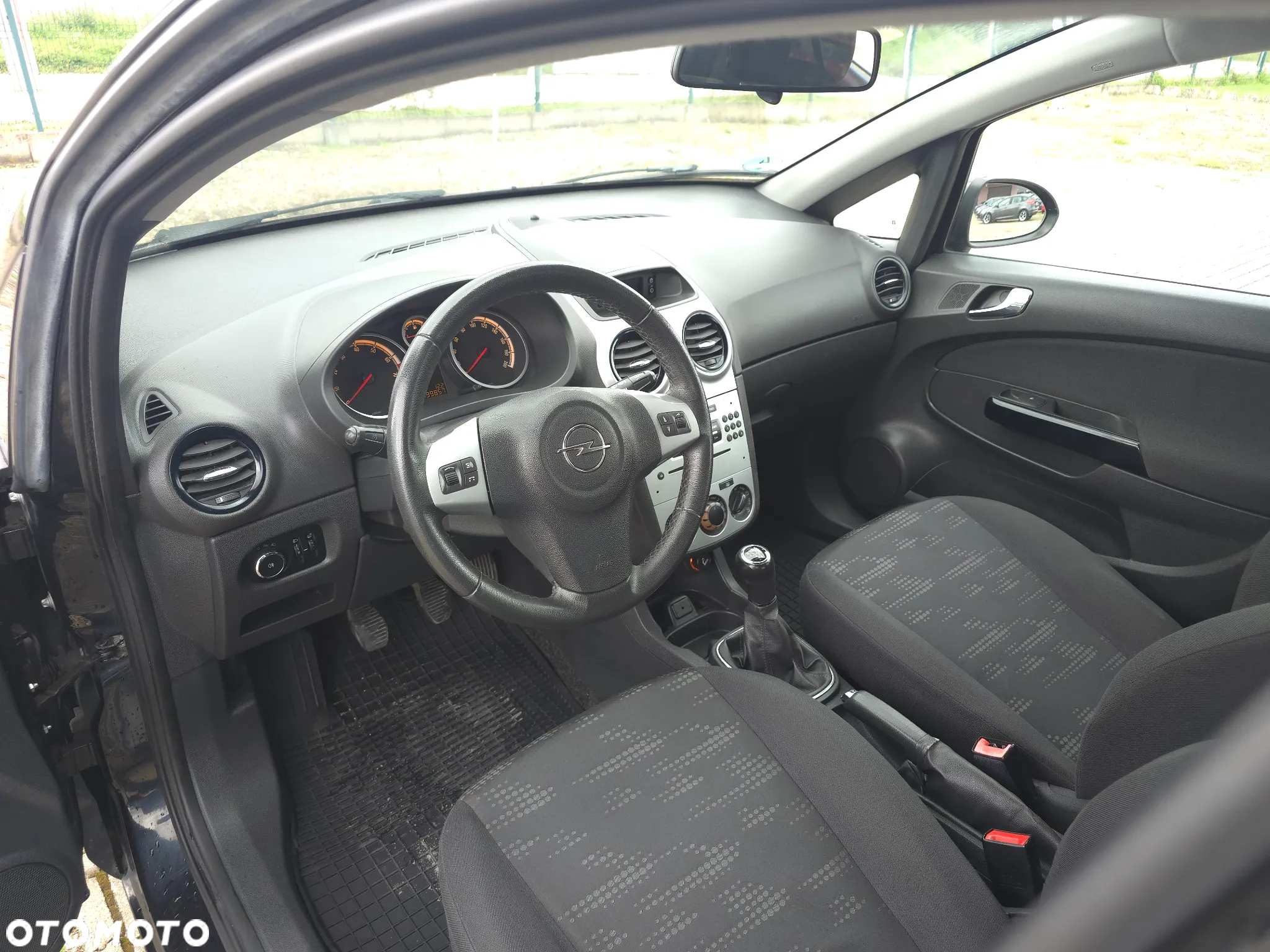 Opel Corsa 1.2 16V Enjoy - 19