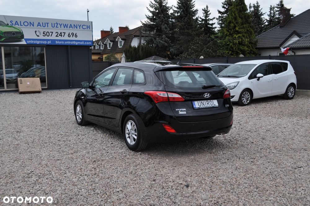 Hyundai i30 i30cw 1.6 Fifa World Cup Edition - 8