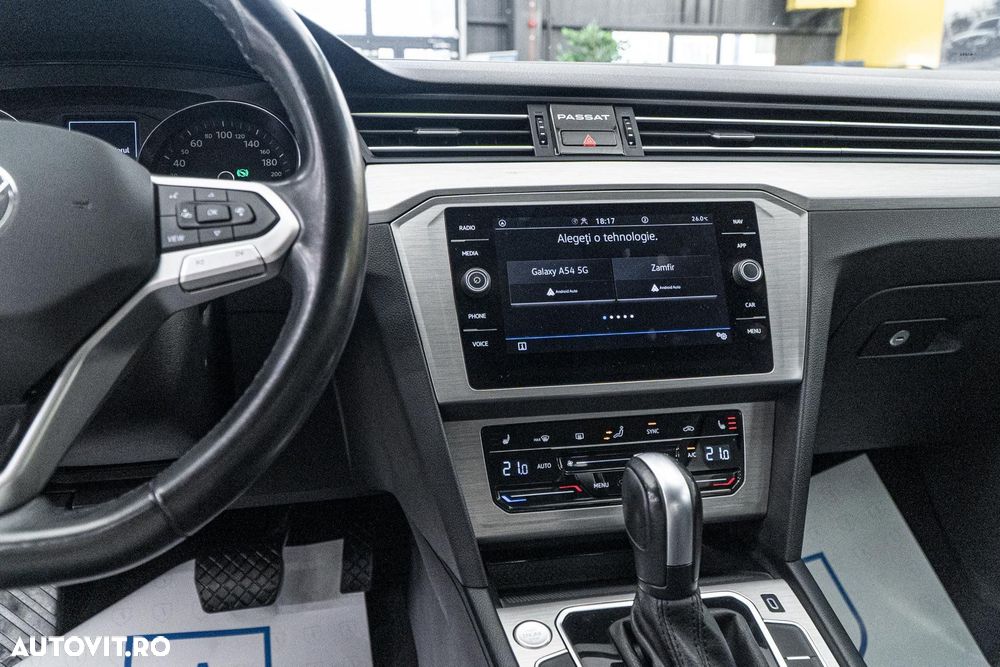 Volkswagen Passat 2.0 TDI DSG Comfortline - 30
