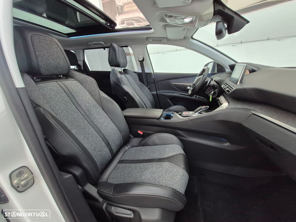 Peugeot 5008 1.5 BlueHDi Allure Pack EAT8 - 22