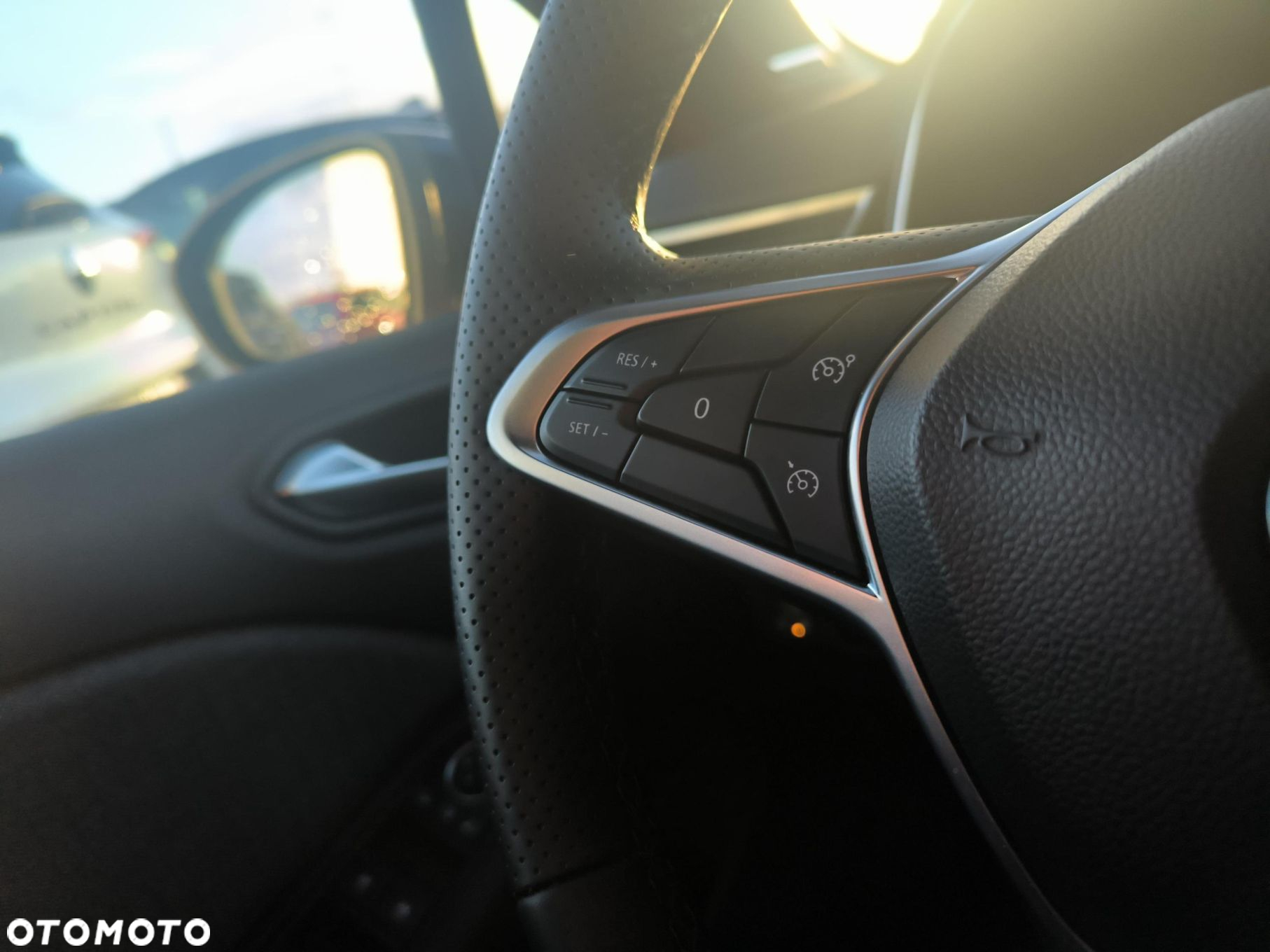 Renault Clio 1.0 TCe Techno - 21