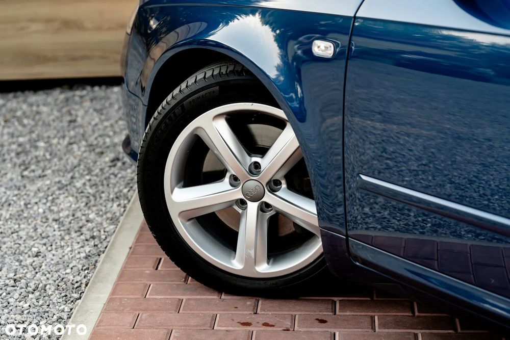 Audi A4 Avant 2.0 T FSI quattro tiptronic - 13