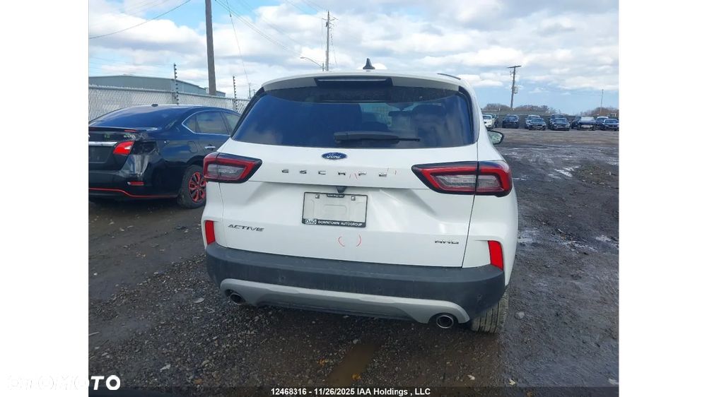 Ford Kuga 1.5 EcoBoost 4x4 Trend - 4