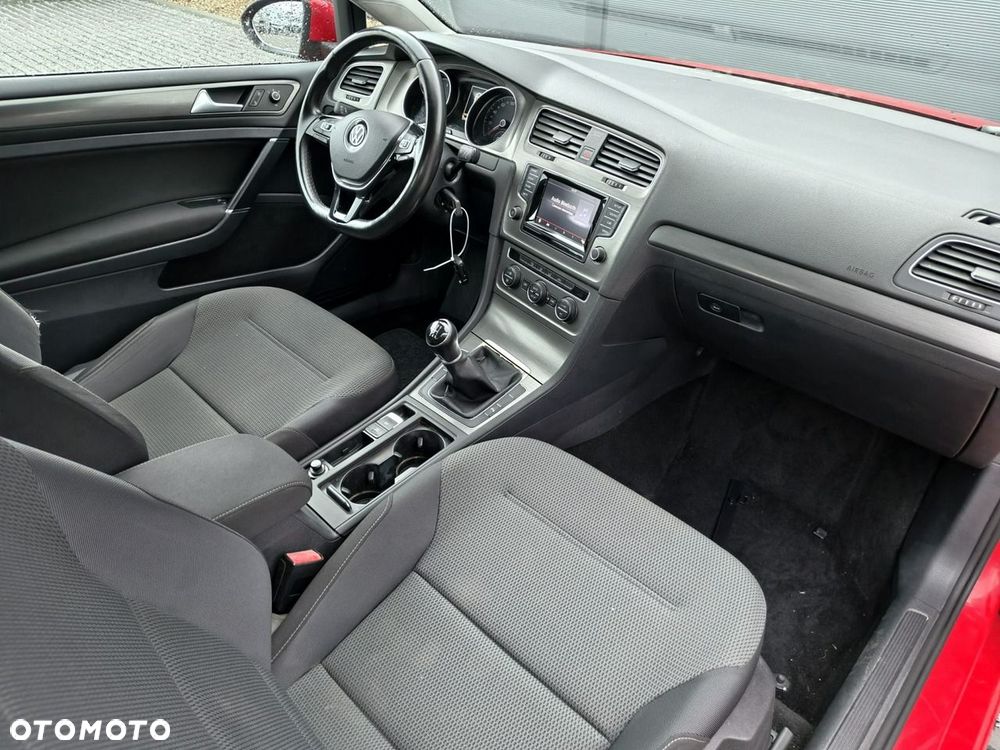 Volkswagen Golf - 14