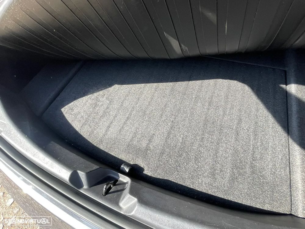 Tesla Model 3 Long Range Tração Integral - 17