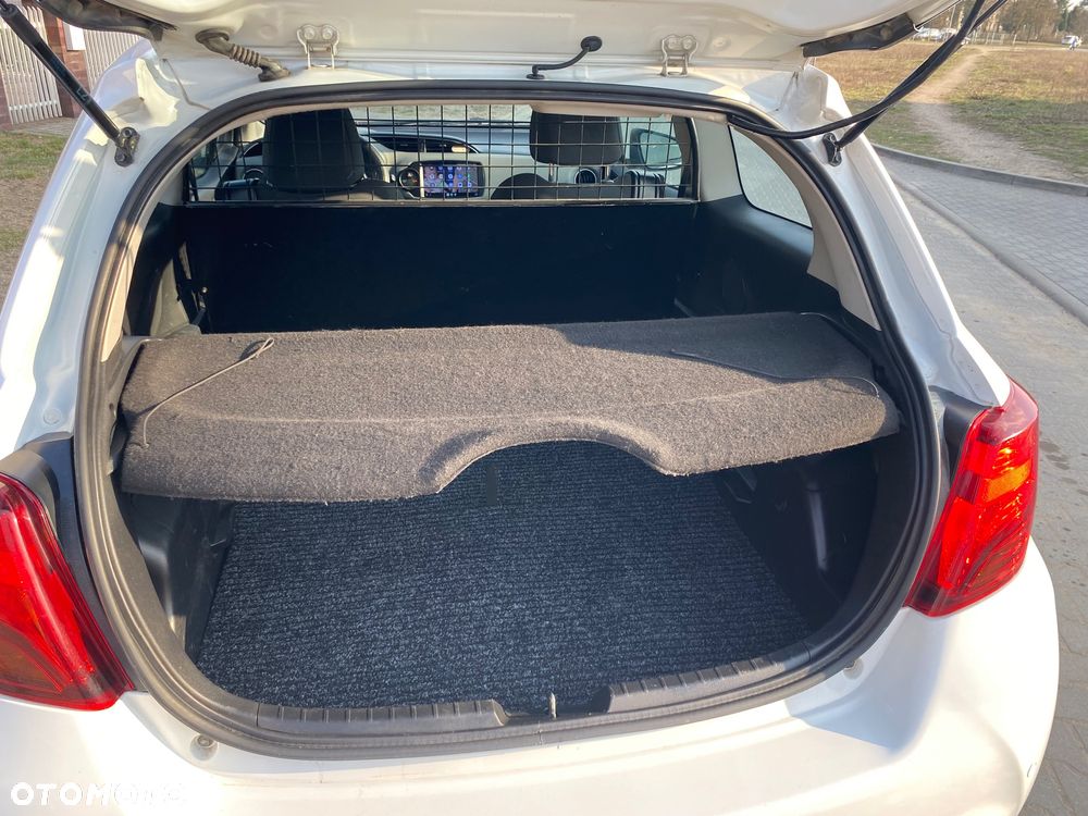 Toyota Yaris 1.33 Premium EU6 - 6