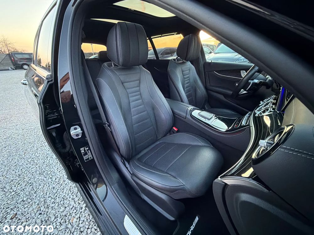 Mercedes-Benz Klasa E 220 d 4Matic 9G-TRONIC - 35