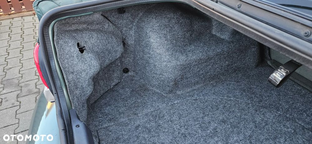 Chrysler Stratus - 8