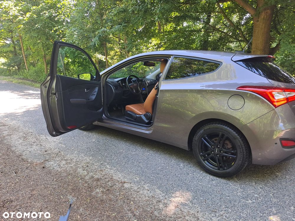 Hyundai i30 1.6 GDI Premium - 32