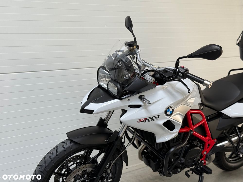 BMW F - 22