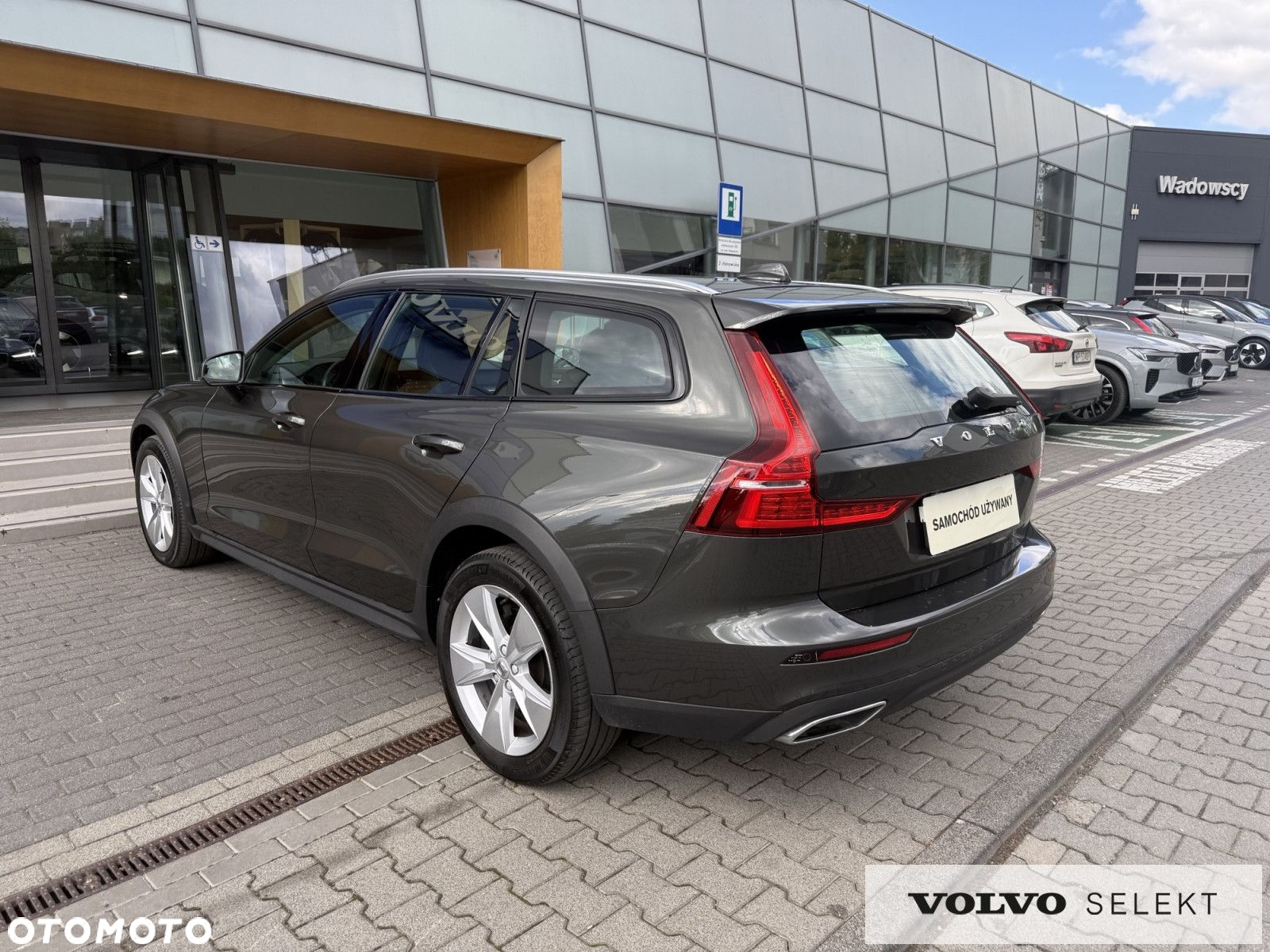 Volvo V60 Cross Country - 7