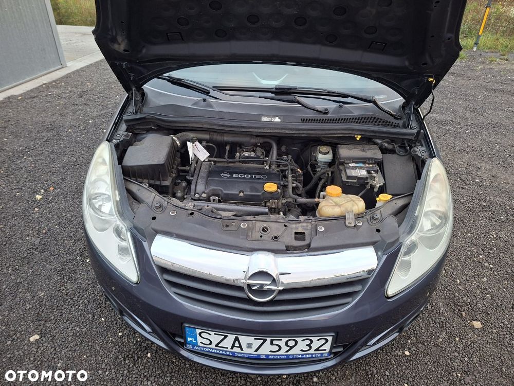 Opel Corsa 1.2 16V Cosmo - 12