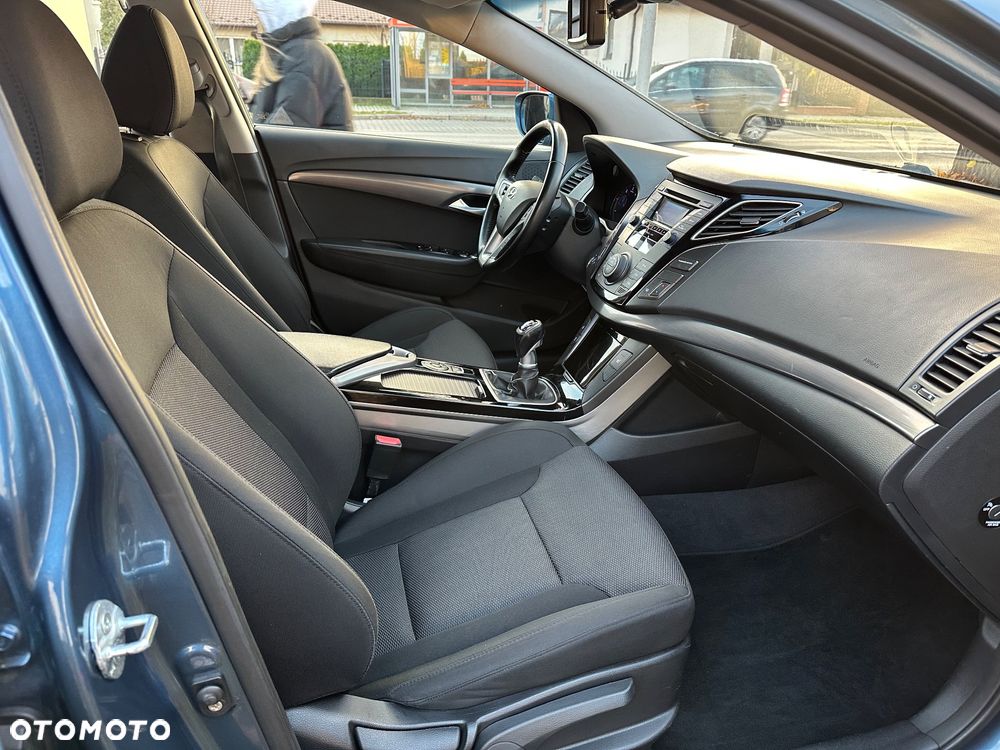 Hyundai i40 i40cw 1.7 CRDi Fifa World Cup Edition - 20