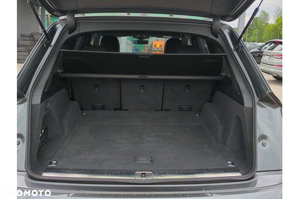 Audi Q7 - 10