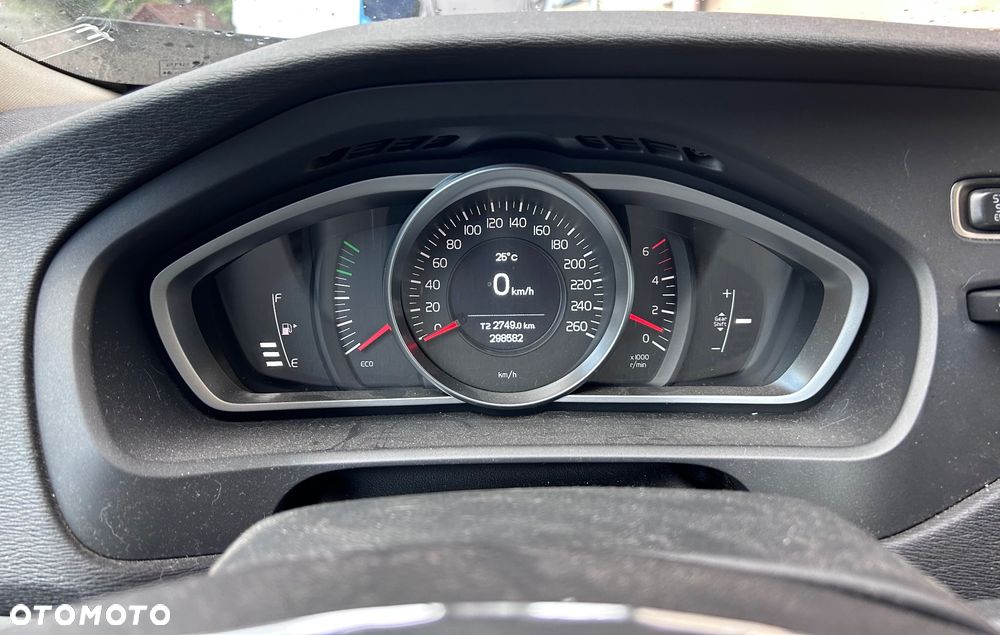 Volvo V40 ver-d3-drive--e-momentum - 8