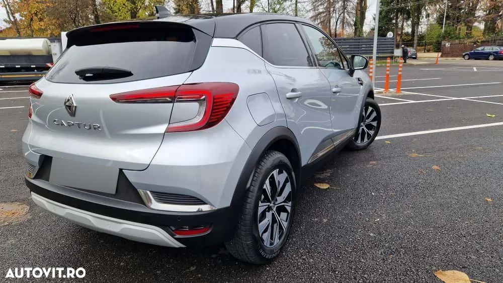 Renault Captur MHEV 140 EDC Techno - 4