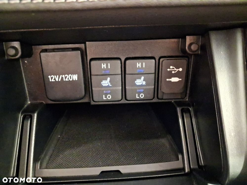 Toyota Auris - 30