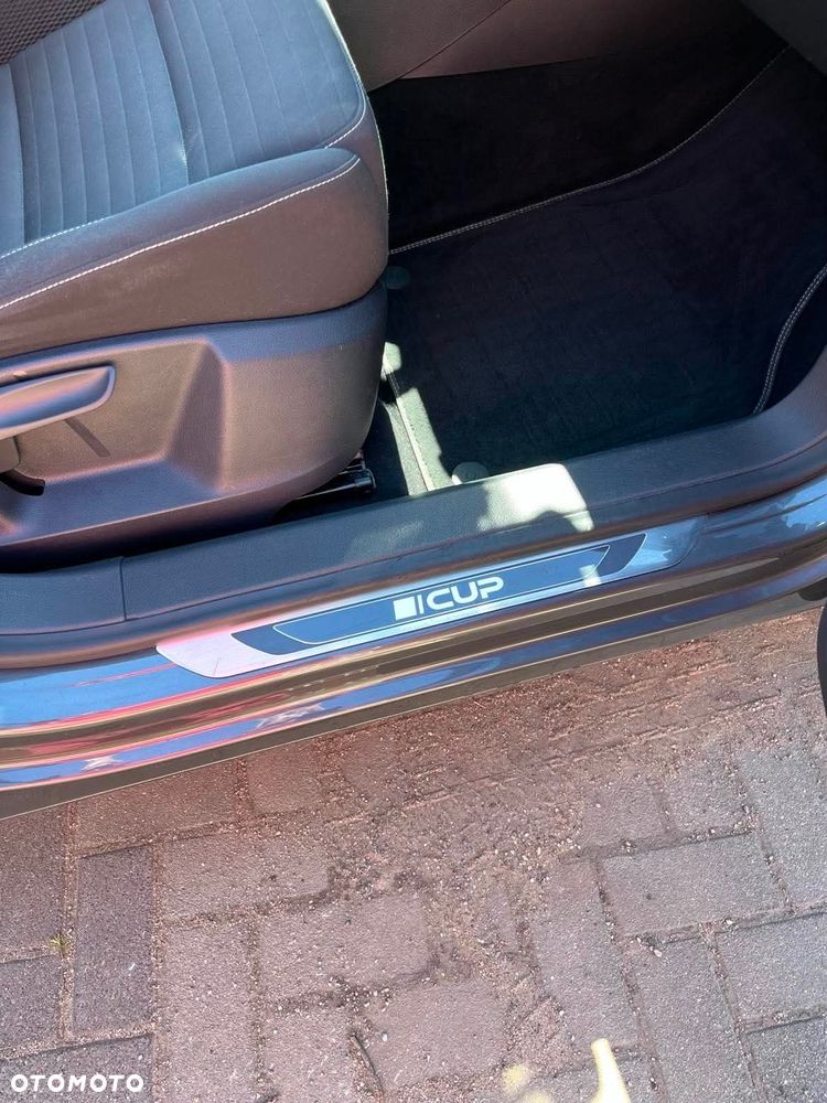 Volkswagen Tiguan - 16