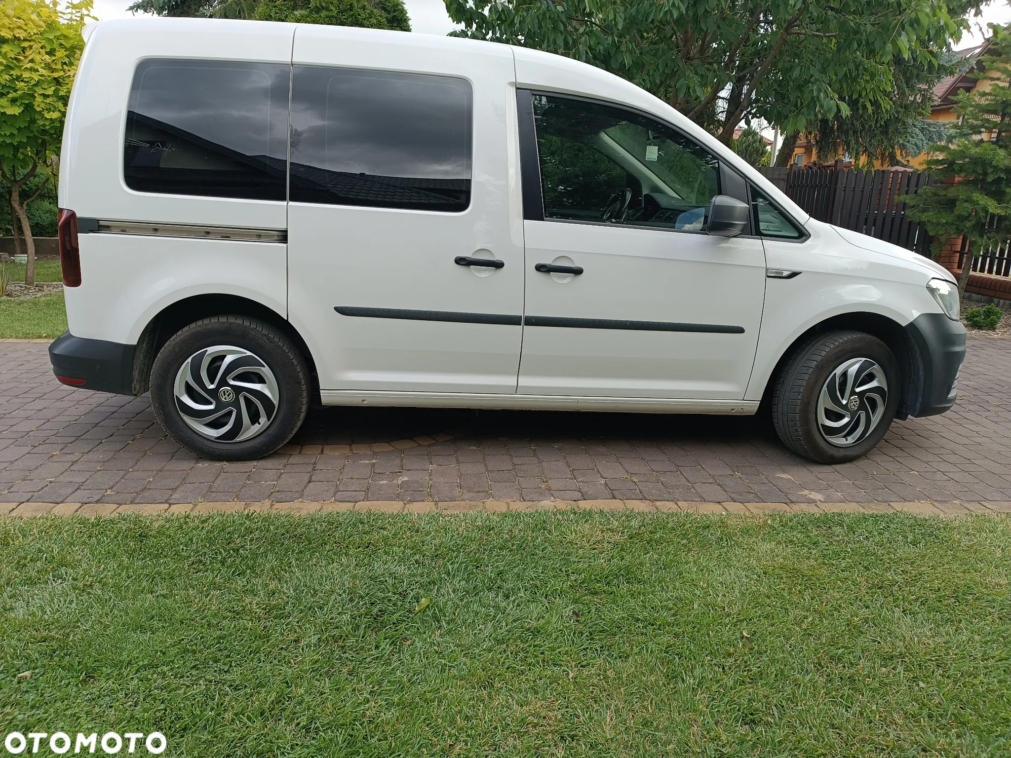Volkswagen Caddy 2.0 TDI Comfortline - 7