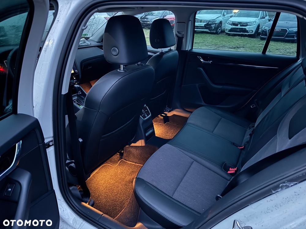 Skoda Octavia 2.0 TDI DSG Tour - 22