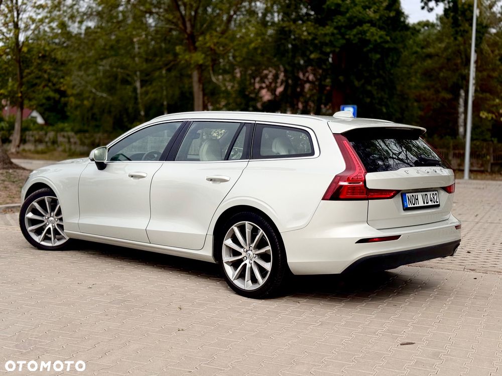 Volvo V60 D3 Momentum Pro - 29