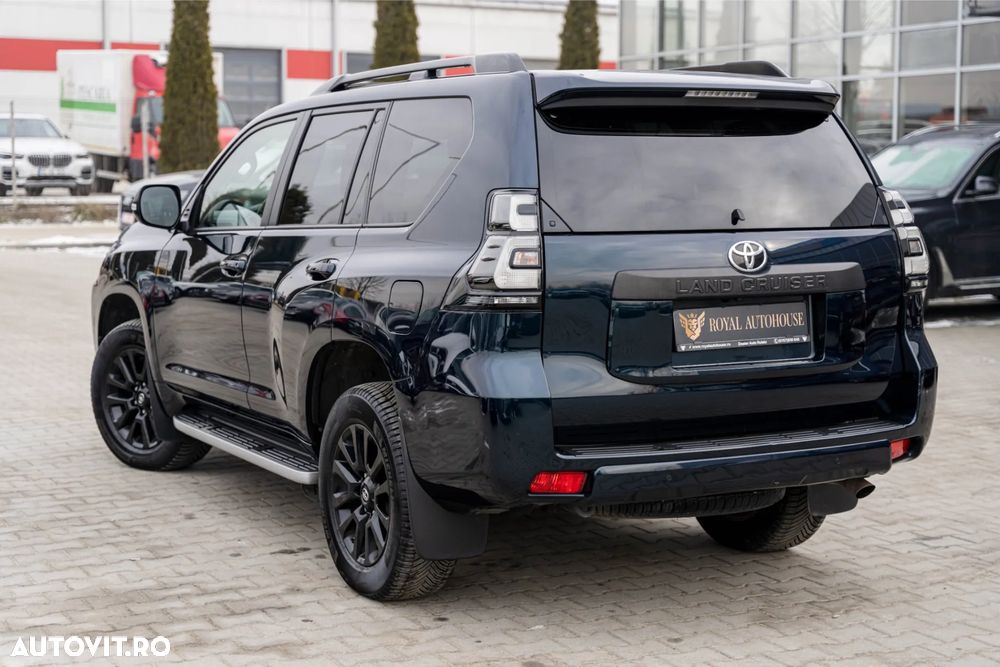 Toyota Land Cruiser 2.8l D-4D 204 CP A/T 7 locuri Luxury AVS Black - 3