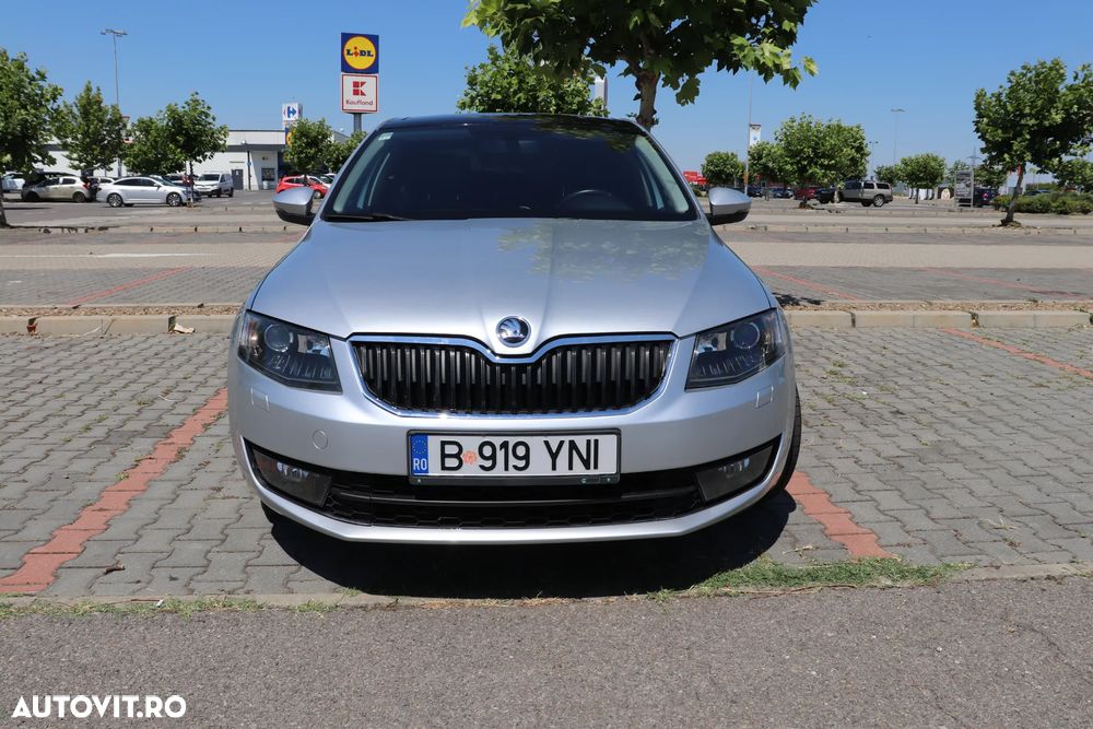 Skoda Octavia 1.4 TSI ELEGANCE - 2