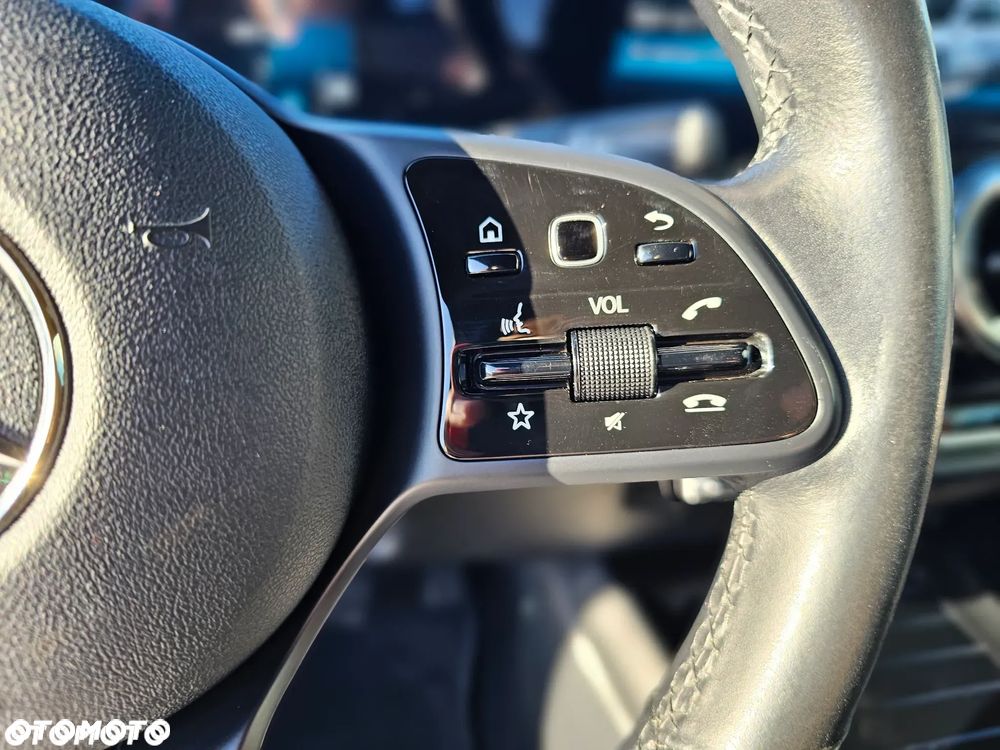 Mercedes-Benz GLB 200 AMG Line 7G-DCT - 27