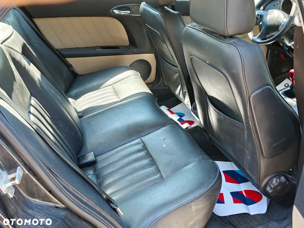 Alfa Romeo 156 1.9 JTD Distinctive - 8