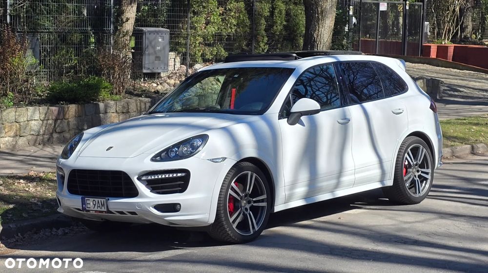 Porsche Cayenne GTS - 1