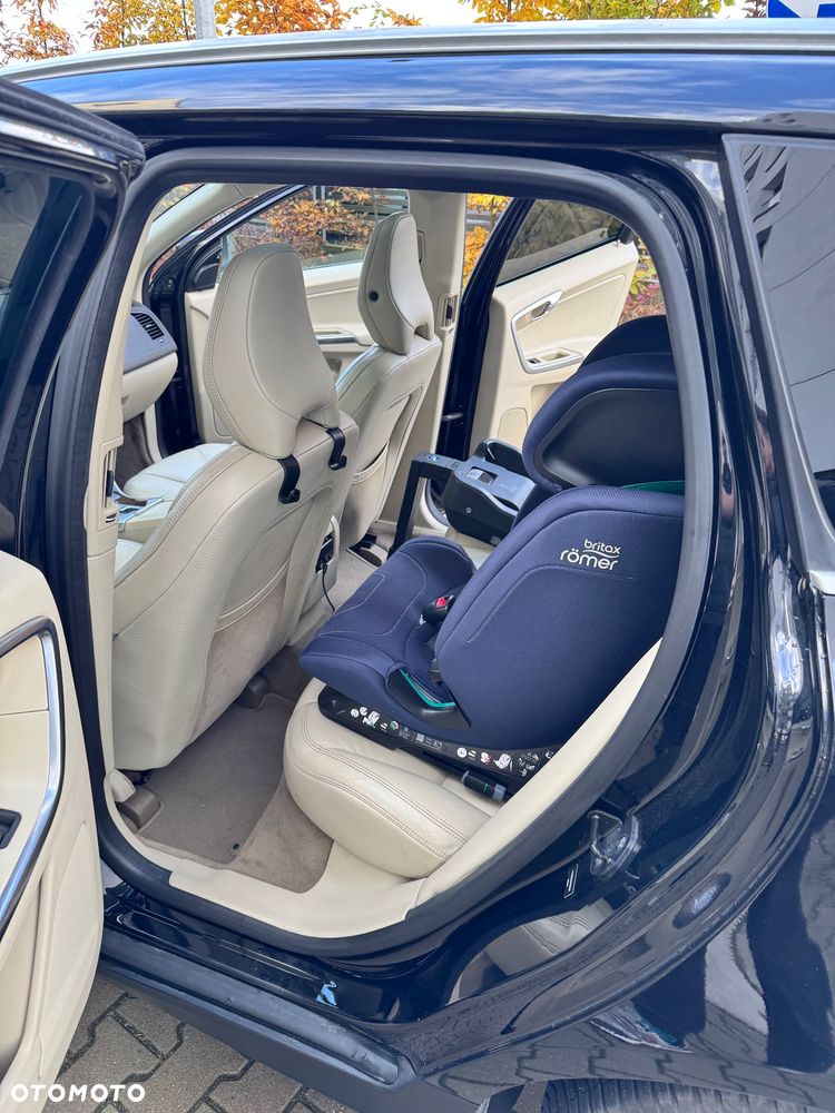 Volvo XC 60 3.2 AWD Kinetic - 14