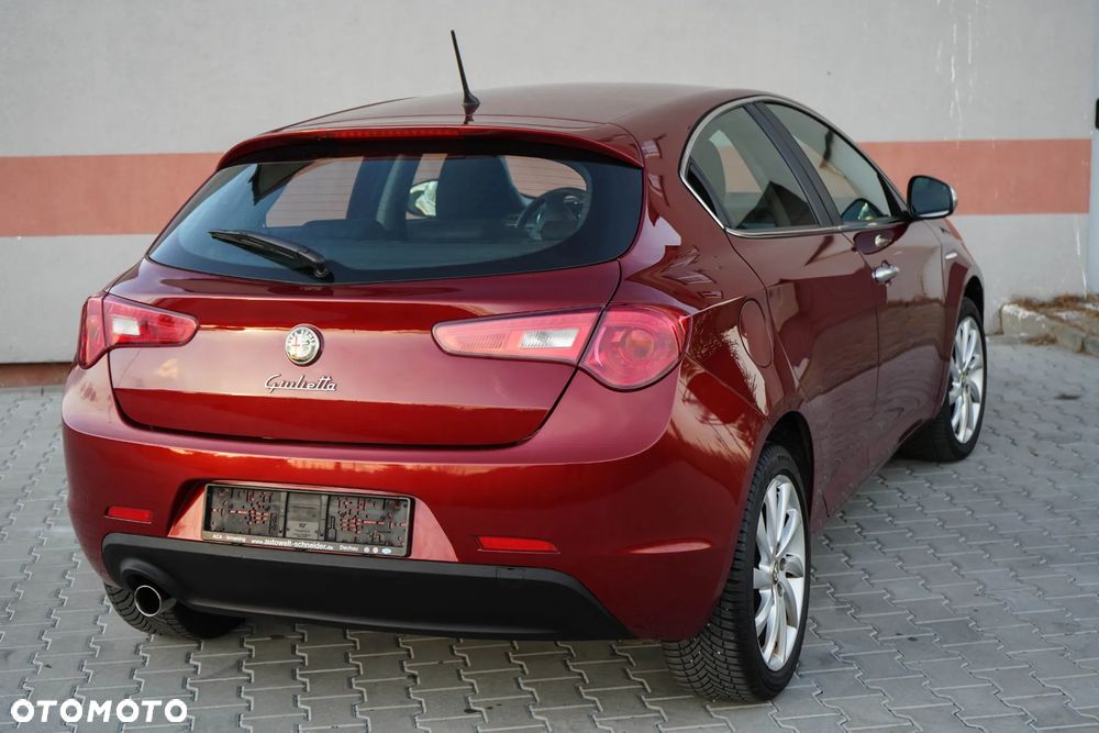 Alfa Romeo Giulietta 2012 photo 4