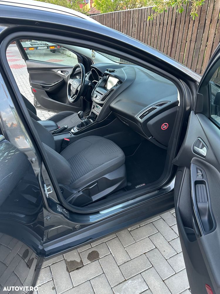 Ford Focus 1.5 TDCi Titanium - 16