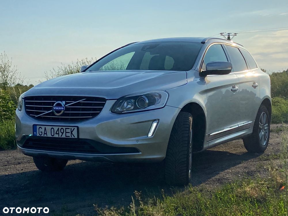 Volvo XC 60 T5 AWD Inscription - 4