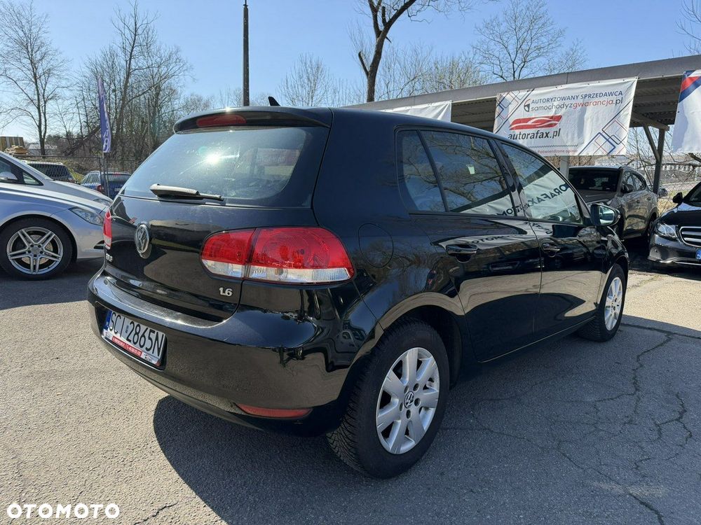 Volkswagen Golf - 10