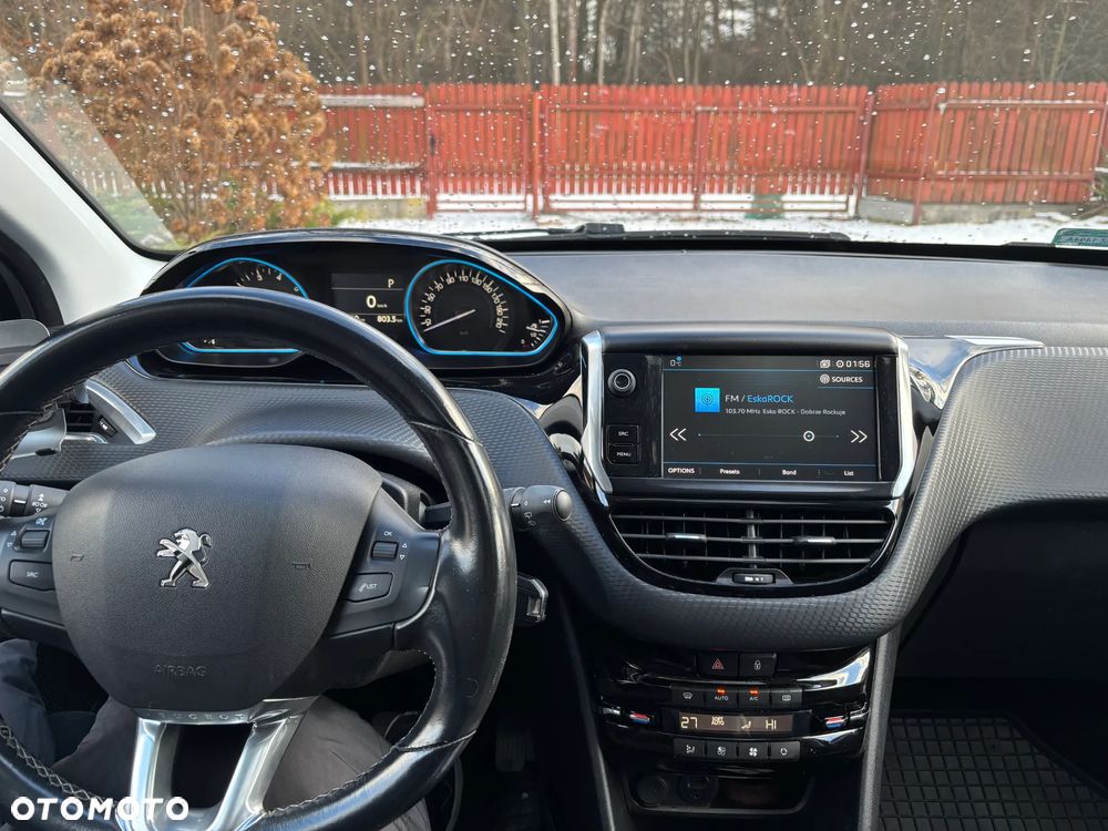 Peugeot 2008 1.2 Pure Tech Allure S&S EAT6 - 9