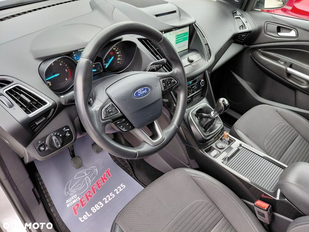 Ford Kuga - 12